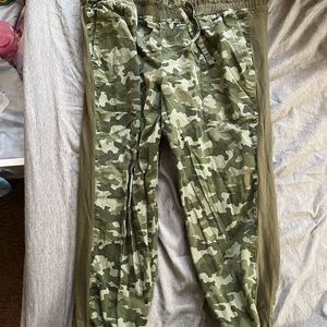 Camo joggers size large